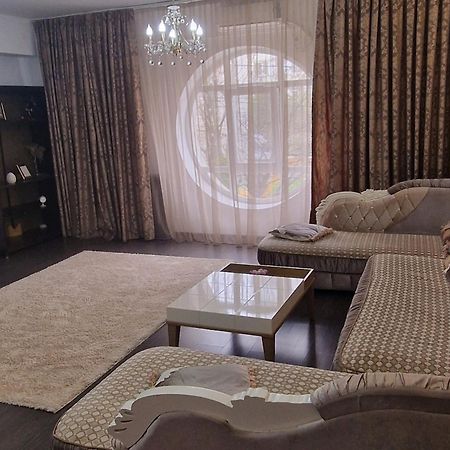 Hotel Jolie Apartments Galati  Ngoại thất bức ảnh