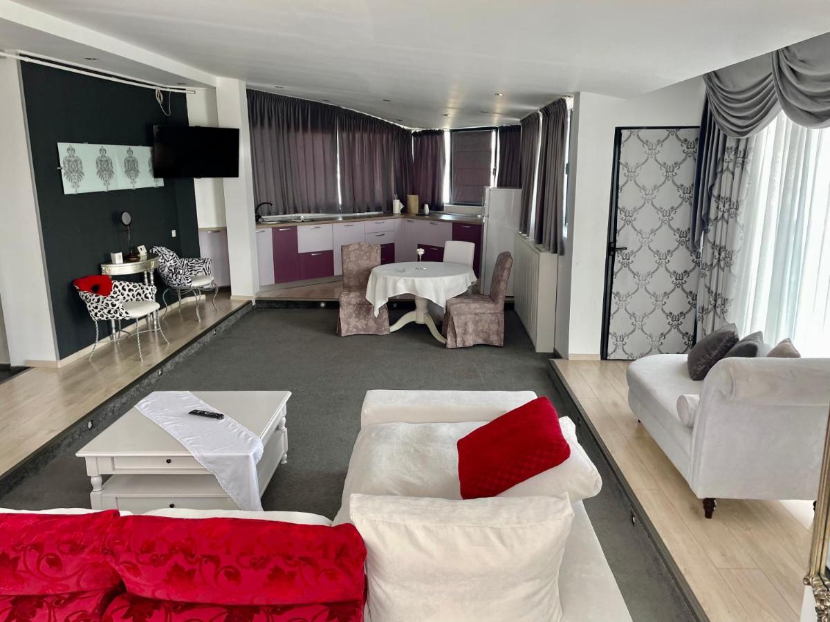Hotel Jolie Apartments Galati  Ngoại thất bức ảnh