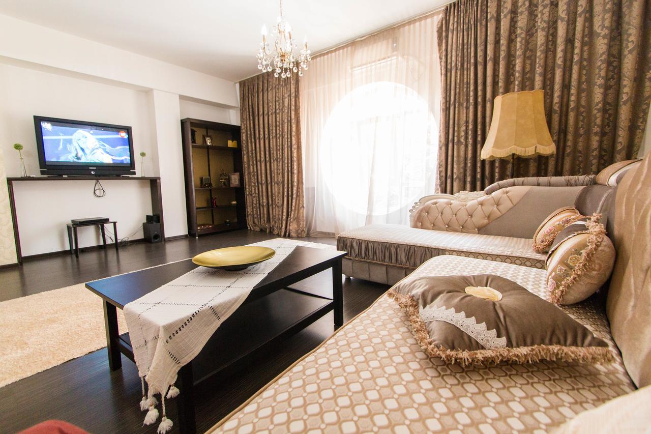 Hotel Jolie Apartments Galati  Ngoại thất bức ảnh